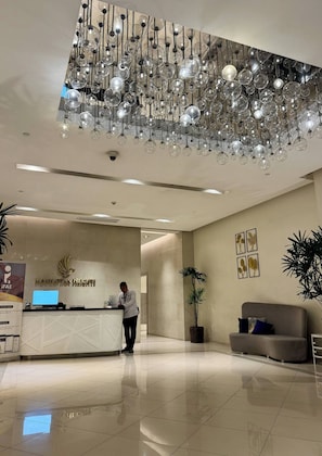 Condo, 2 habitaciones, con acceso para personas discapacitadas, balcón | Lobby