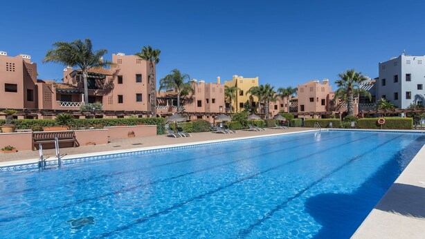 Apartment | Pool - Apartment by Haraganes Beach (Ayamonte)