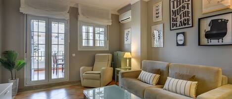 Apartment | Living area