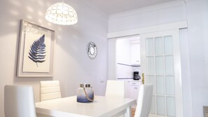 Apartment | Dining