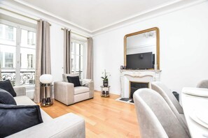 Apartment | Living area