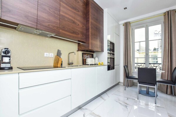 Apartment | Private kitchen | Fridge, microwave, oven, stovetop