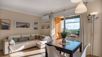 Apartment | Living room