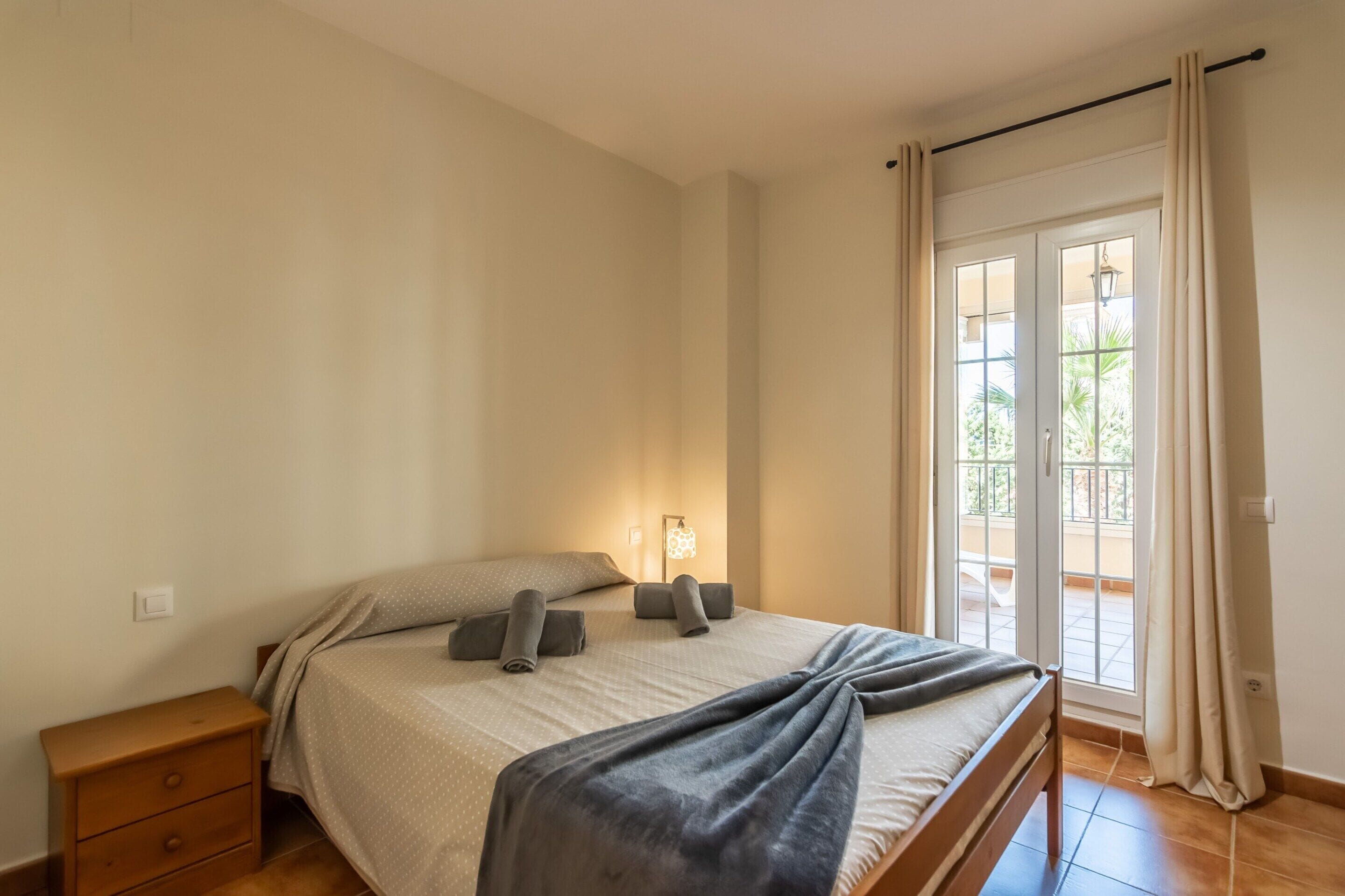 2 bedrooms, iron/ironing board