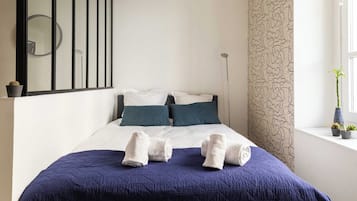 Apartment | 1 bedroom, bed sheets