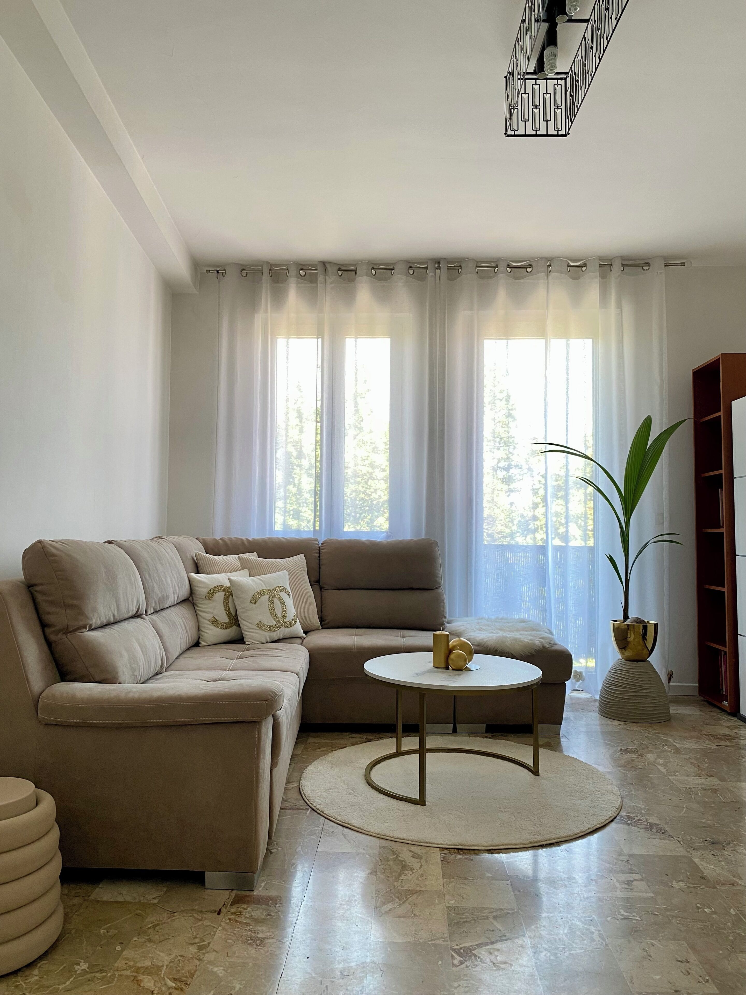 Älytelevisio, kirjoja