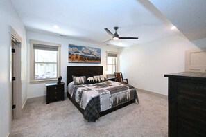 3 chambres, lit parapluie, Wi-Fi, draps fournis