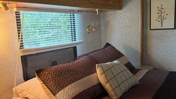 1 bedroom, iron/ironing board, WiFi (free), bed sheets