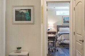 3 slaapkamers, een strijkplank/strijkijzer, wifi, beddengoed