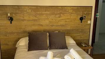 Standard Double Room, Garden View