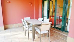 Apartment | Outdoor dining - Flat Near Isla Canela Golf (Ayamonte)