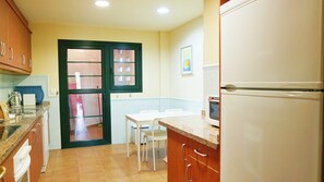 Private kitchen - Flat Near Isla Canela Golf (Ayamonte)