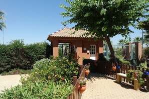 Apartment | Exterior - Beachside Apartment in Punta del Moral (Ayamonte)