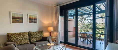 Leilighet | Oppholdsområde