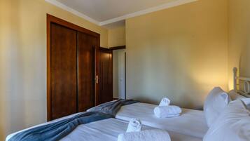 2 bedrooms, iron/ironing board