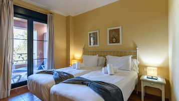 Apartment | 2 bedrooms, iron/ironing board