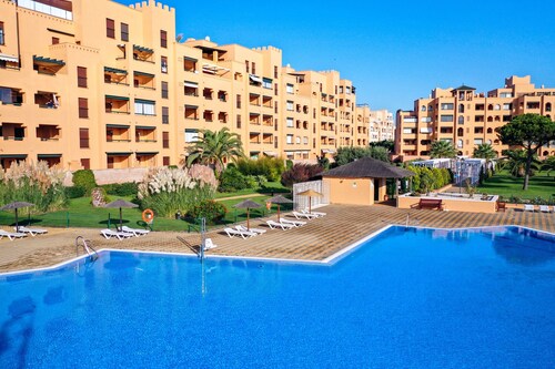 2-bedroom Apartment Near sea