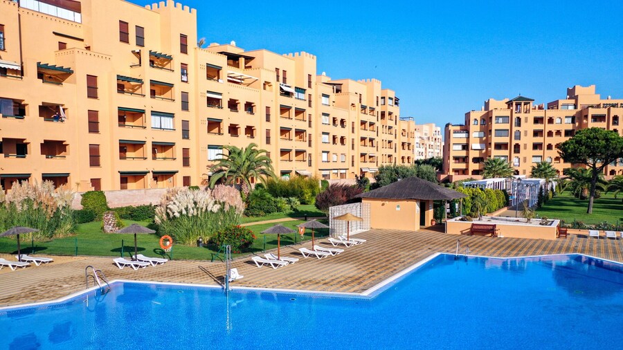 2-bedroom Apartment Near sea