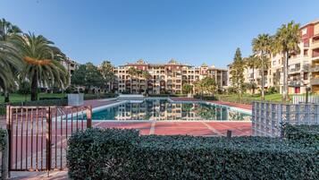 Apartamento | Piscina | Una piscina al aire libre