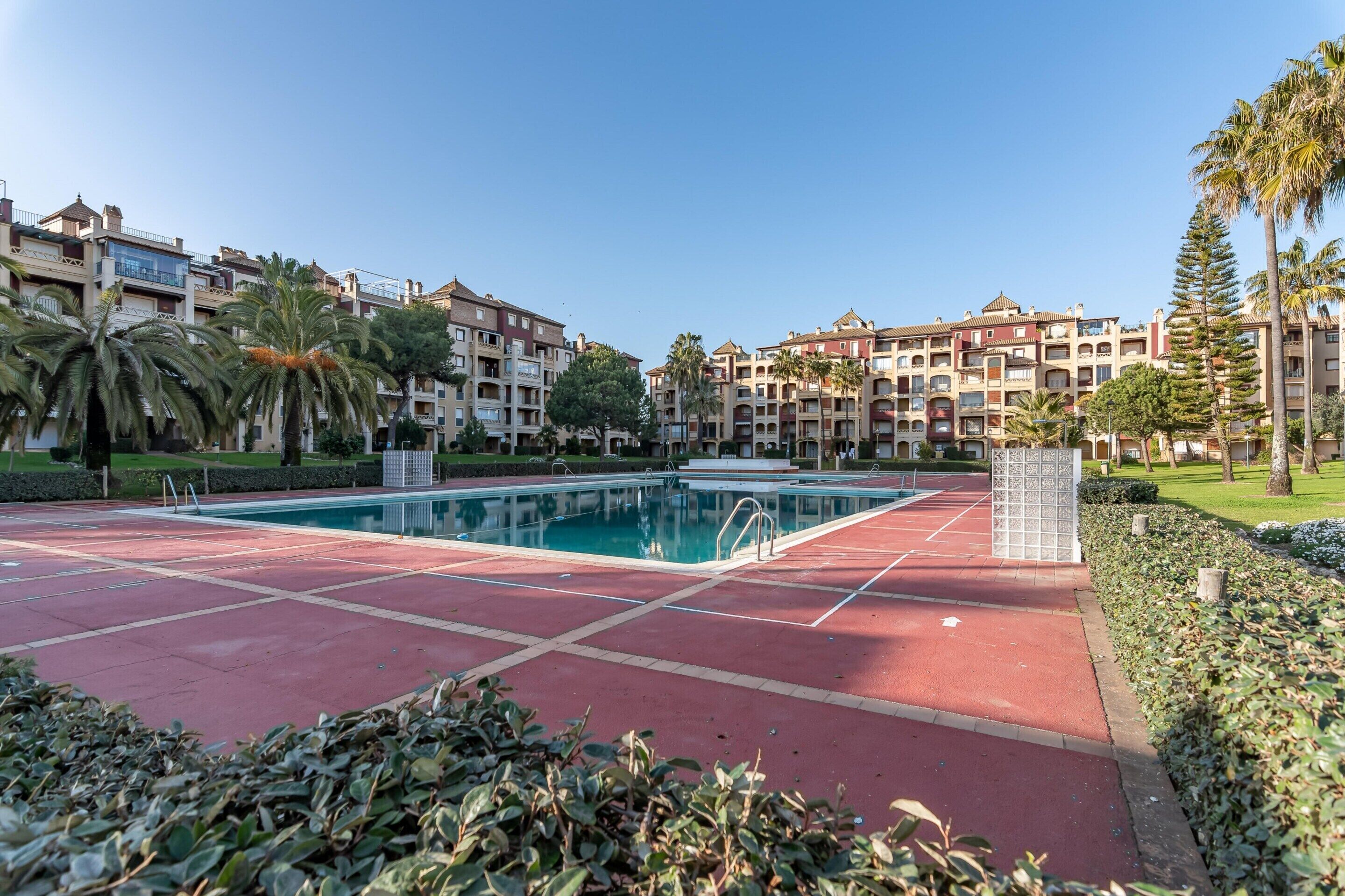 Apartamento | Piscina | Una piscina al aire libre