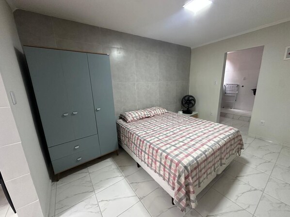 1 bedroom, WiFi, bed sheets