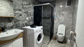 Comfort Apartment | Bathroom