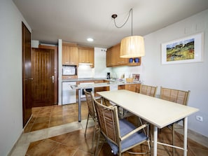 Apartment | Dining
