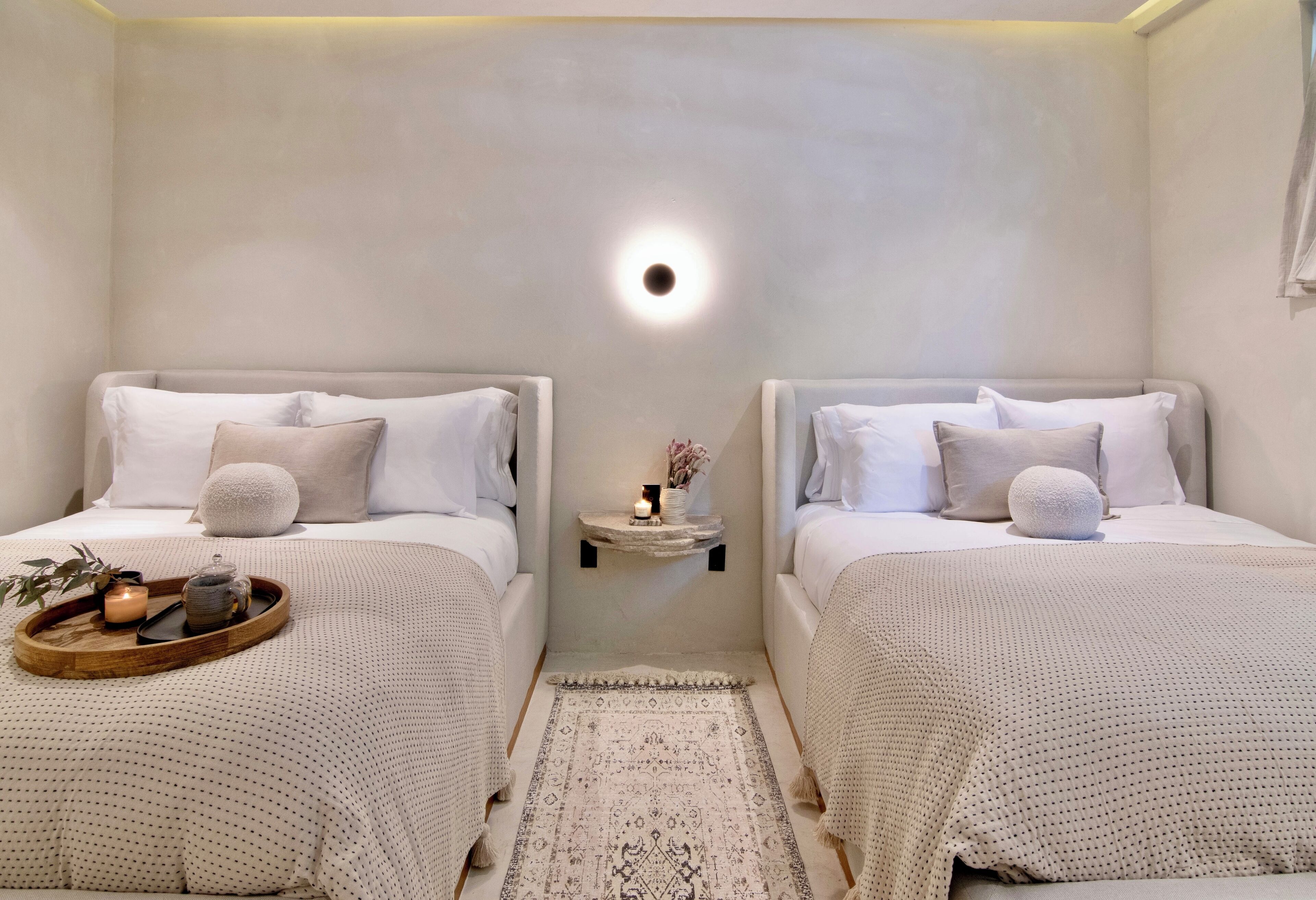 9 bedrooms, iron/ironing board, WiFi, bed sheets