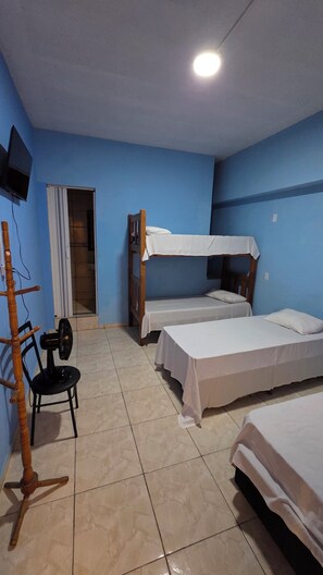 Wifi gratis y ropa de cama