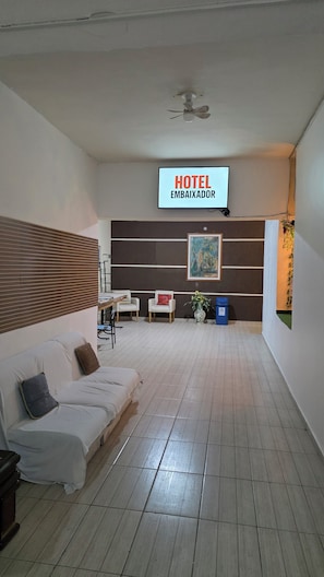 Reception hall - Hotel Embaixador (Curitiba)