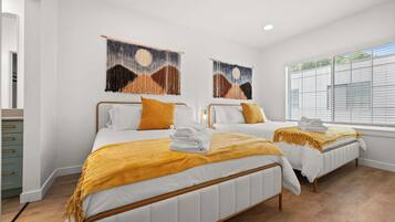 2 bedrooms, desk, iron/ironing board, travel crib