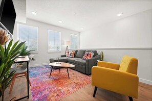 Televisión, oficina