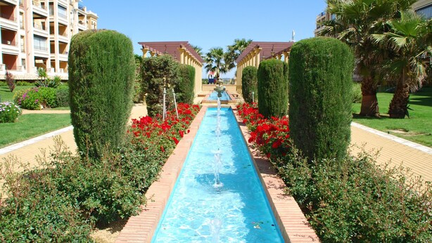 Garden - Beachside Penthouse With Sea Views (Ayamonte)