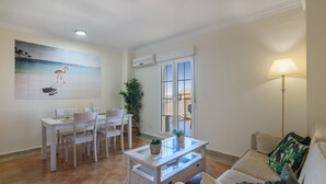 Dining - Beachside Penthouse With Sea Views (Ayamonte)
