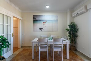 Dining - Beachside Penthouse With Sea Views (Ayamonte)