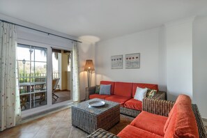 Apartment | Living room - Golfside Apartment for 6 Guests (Ayamonte)