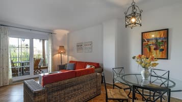 Apartment | Dining