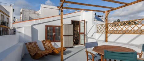 อพาร์ทเมนท์ | รับประทานอาหารกลางแจ้ง