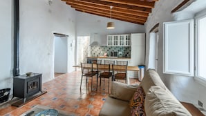 Unclassified image, 4 of 30, button - Elegant Riverside Escape Apartment (Ayamonte)