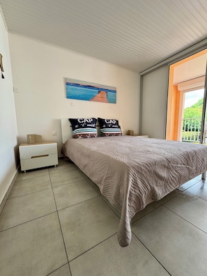 1 bedroom, iron/ironing board, WiFi, bed sheets