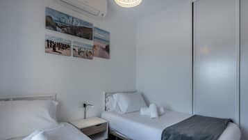 4 bedrooms, iron/ironing board