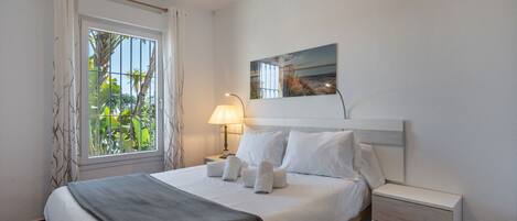 Chalet | 4 bedrooms, iron/ironing board