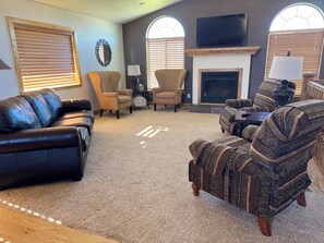 Smart TV, fireplace, DVD player, table football