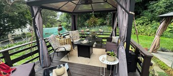 Newly remodeled!!!
Quiet and quaint little studio
in the woods!
