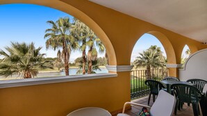 Apartment | Outdoor dining - Retreat for 2 in Isla Canela (Ayamonte)