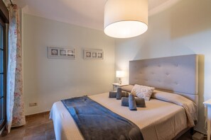 Apartment | 2 bedrooms, iron/ironing board - 2-bedroom Apartment With Pool (Ayamonte)