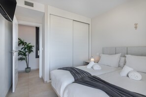 Apartment | 3 bedrooms, iron/ironing board - Apartment in Isla Canela by sea (Ayamonte)