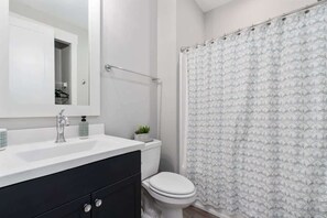 تجهيزات دش، مجففات شعر، مناشف