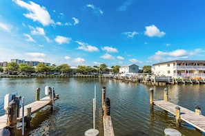 Marina - 116th Bayside, 3 BR, waterfront, sleeps 7 (Ocean City)