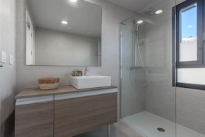 Apartment | Bathroom